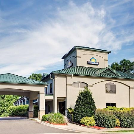 Days Inn - チャペル・ヒル エクステリア 写真