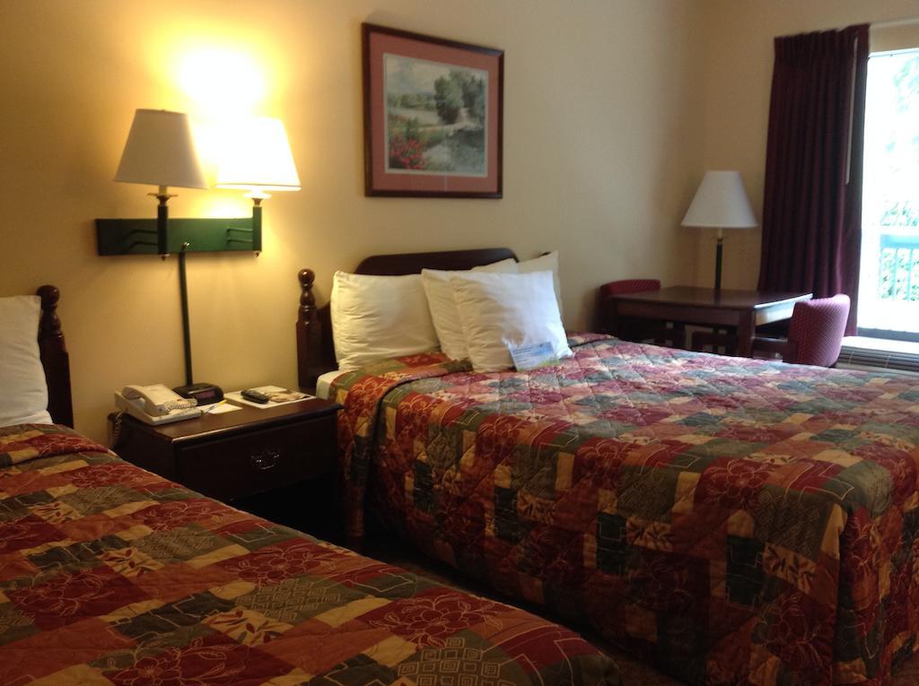 Days Inn - チャペル・ヒル エクステリア 写真