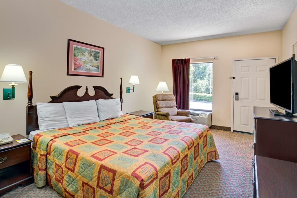 Days Inn - チャペル・ヒル エクステリア 写真