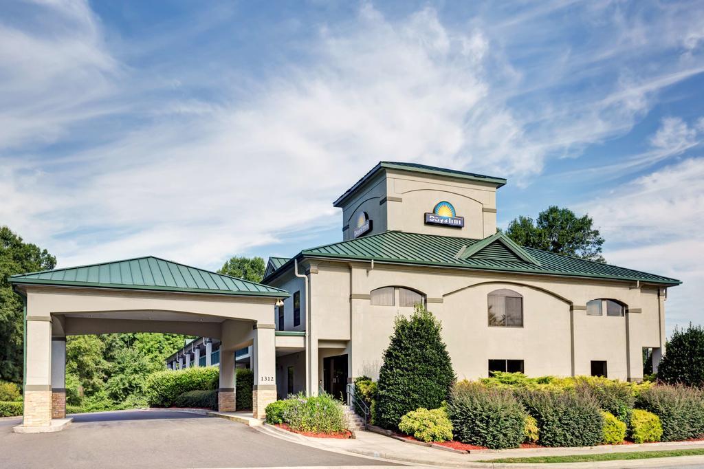 Days Inn - チャペル・ヒル エクステリア 写真