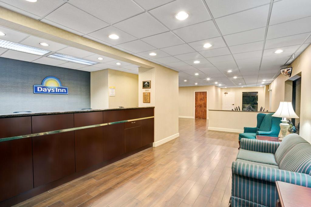 Days Inn - チャペル・ヒル エクステリア 写真