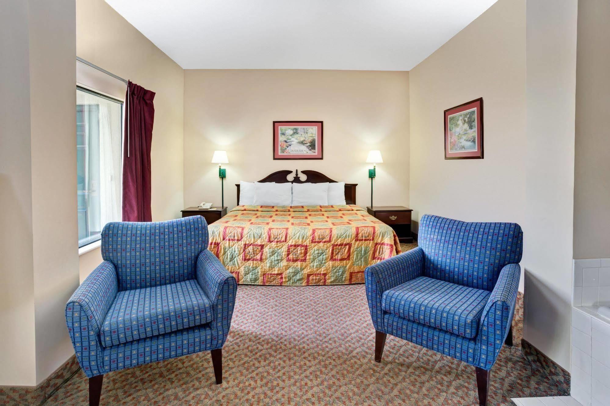 Days Inn - チャペル・ヒル エクステリア 写真
